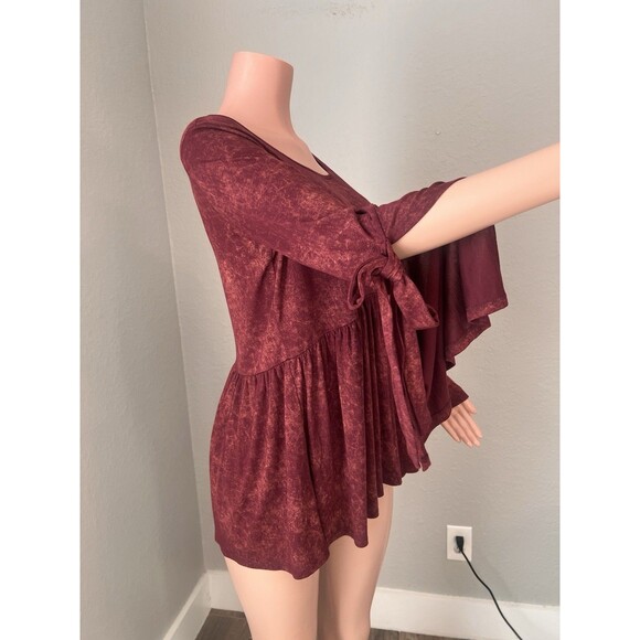 Andree by Unit Womens Red TIE DYE Peplum Top Sz Medium Bell Sleeves soft Blouse - Picture 5 of 10